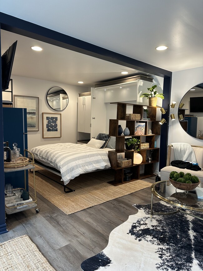 629 Avenue A, Unit Welcome Home- Studio