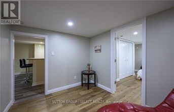 6 Kirkton Ct in London, ON - Building Photo - Building Photo