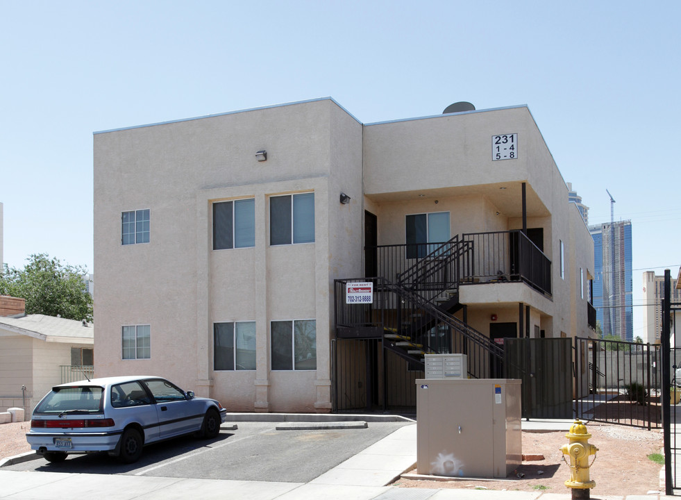 231 W Philadelphia Ave in Las Vegas, NV - Building Photo