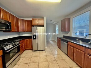 224 Calumet St, Unit 1 in Boston, MA - Building Photo - Building Photo