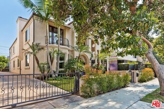 8224 4th St in Los Angeles, CA - Building Photo - Building Photo