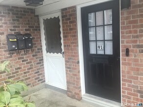 245 Unquowa Rd in Fairfield, CT - Building Photo - Building Photo