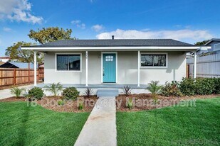 350 Orange Ave in Chula Vista, CA - Building Photo