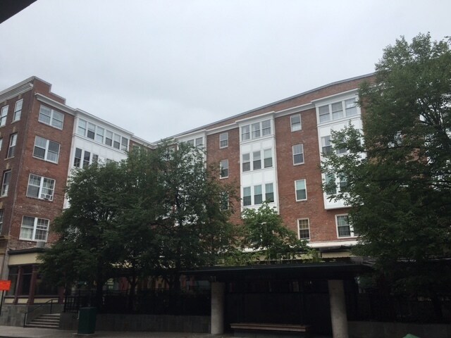 196 Crown St in New Haven, CT - Building Photo