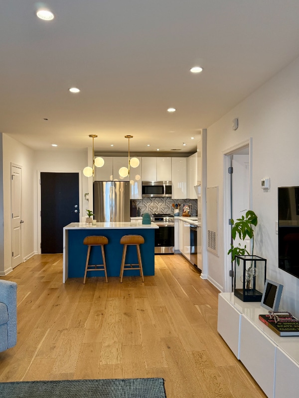 property at 851 N Glebe Rd