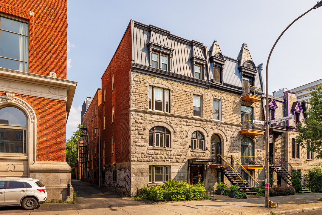 Le Napoléon in Montréal, QC - Building Photo