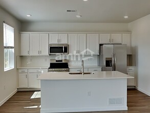 26112 E Calhoun Pl in Aurora, CO - Building Photo - Building Photo