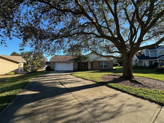 230 Hill Ct in Winter Haven, FL - Building Photo - Building Photo