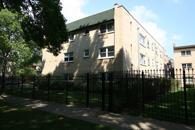 1548 W Chase Ave in Chicago, IL - Building Photo - Building Photo