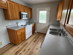 1721 S 10th Ave in Ozark, MO - Building Photo - Building Photo