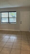 400 NW 65th Ave in Margate, FL - Building Photo - Building Photo
