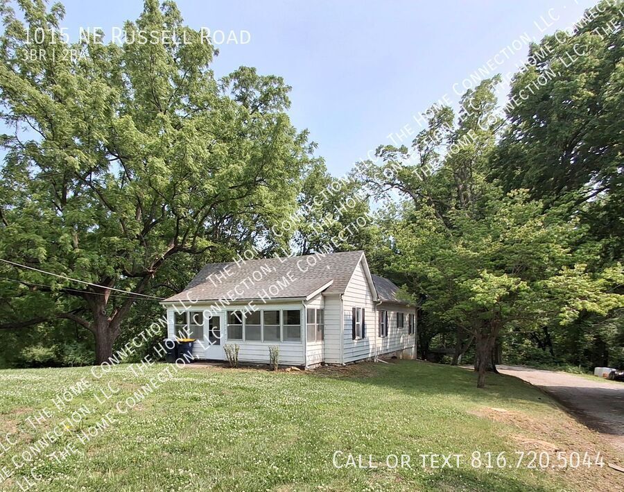 1015 NE Russell Rd. in Kansas City, MO - Building Photo