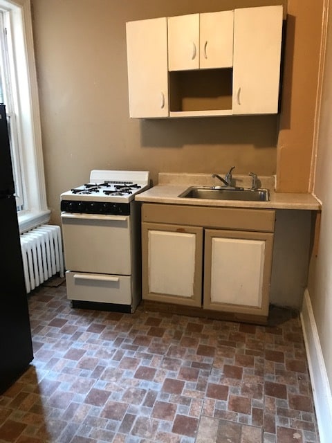 283 Spring St, Unit unit4 in Trenton, NJ - Foto de edificio - Building Photo