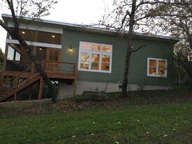 110 Swannanoa Ave in Black Mountain, NC - Building Photo