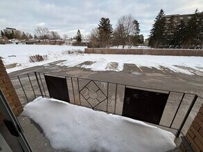 91-91 Ninth Ave in Kitchener, ON - Building Photo - Building Photo