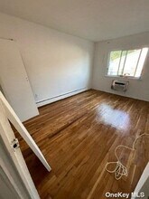 709 Pine St-Unit -2nd Fl in Brooklyn, NY - Foto de edificio - Building Photo