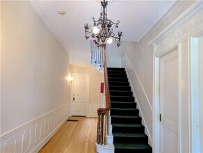 412 Bellevue Ave in Newport, RI - Building Photo - Building Photo