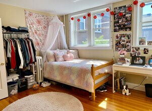 74 Egmont St in Brookline, MA - Building Photo - Building Photo