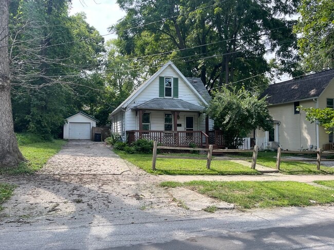 property at 812 42nd St