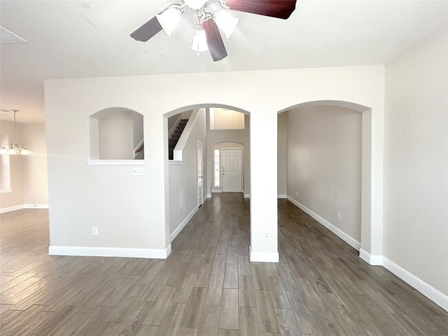 12519 S Ashford Villa Ln