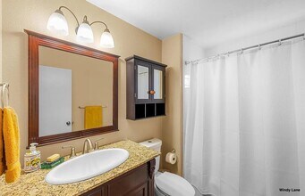 359 Windy Ln in Vista, CA - Building Photo - Building Photo