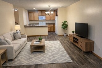 10824 Kingsfield Ln in Woodbury, MN - Building Photo - Building Photo