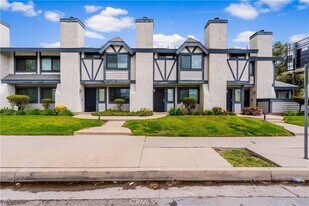 19231 Sherman Way in Los Angeles, CA - Building Photo