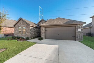 8356 George Brown Dr in Garland, TX - Building Photo