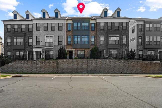 property at 22572 Windsor Locks Sq