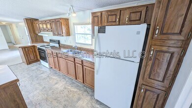 1260 Oleta Rd in Hendersonville, NC - Building Photo - Building Photo