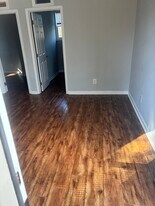 2411 S Fraser St, Unit 2-Bedroom in Georgetown, SC - Building Photo