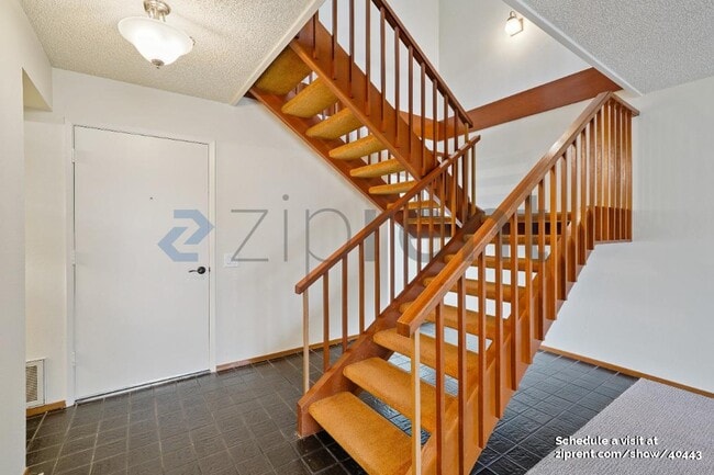 3717 Erris Ct in South San Francisco, CA - Building Photo - Building Photo