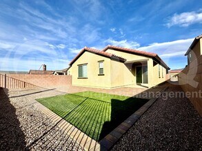 7786 S New Strike Way in Tucson, AZ - Building Photo - Building Photo