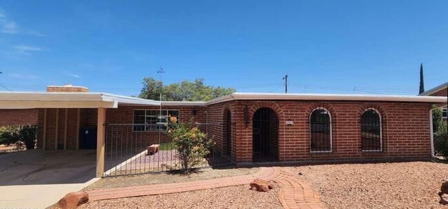 6965 E Calle Denebola in Tucson, AZ - Building Photo - Building Photo