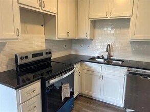 109 Ray St in Arlington, TX - Building Photo - Building Photo