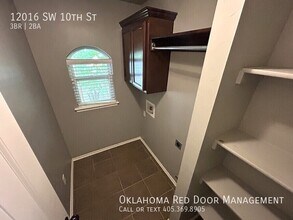 12016 SW 10th St in Yukon, OK - Building Photo - Building Photo