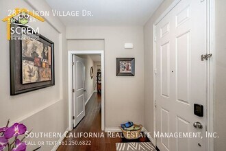 28741 N Iron Village Dr in Valencia, CA - Building Photo - Building Photo