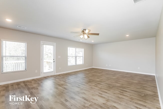 52 Overlook Rd in Loganville, GA - Building Photo - Building Photo