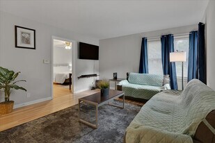 803 W Markham Ave in Durham, NC - Building Photo