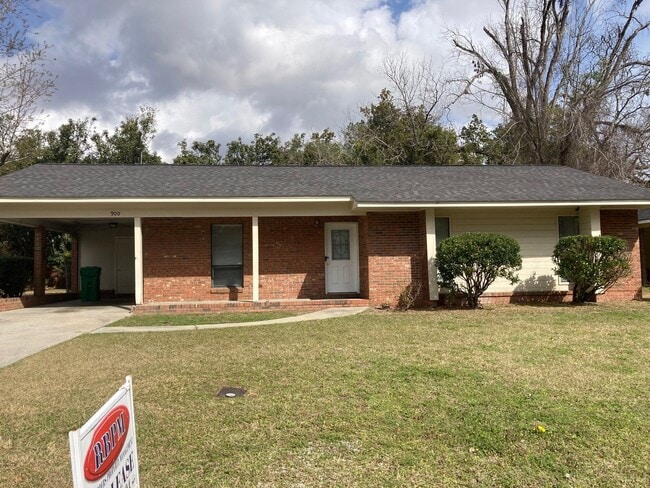 property at 900 Lausanne Dr