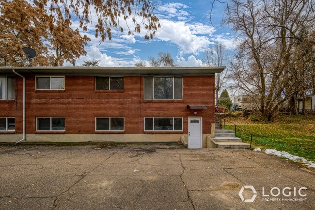 property at 3151 Quincy Ave