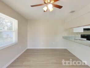 330 Malcolm Ave in Spring Hill, FL - Building Photo - Building Photo