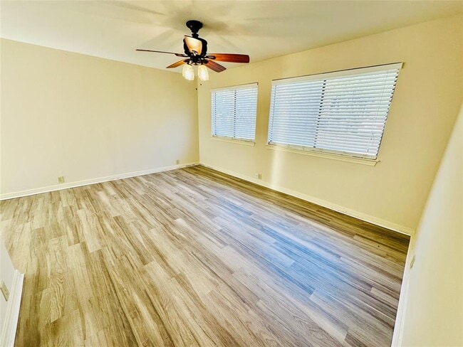 6810 Deatonhill Dr in Austin, TX - Building Photo - Building Photo