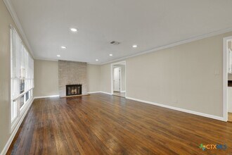550 California Blvd in New Braunfels, TX - Building Photo - Building Photo