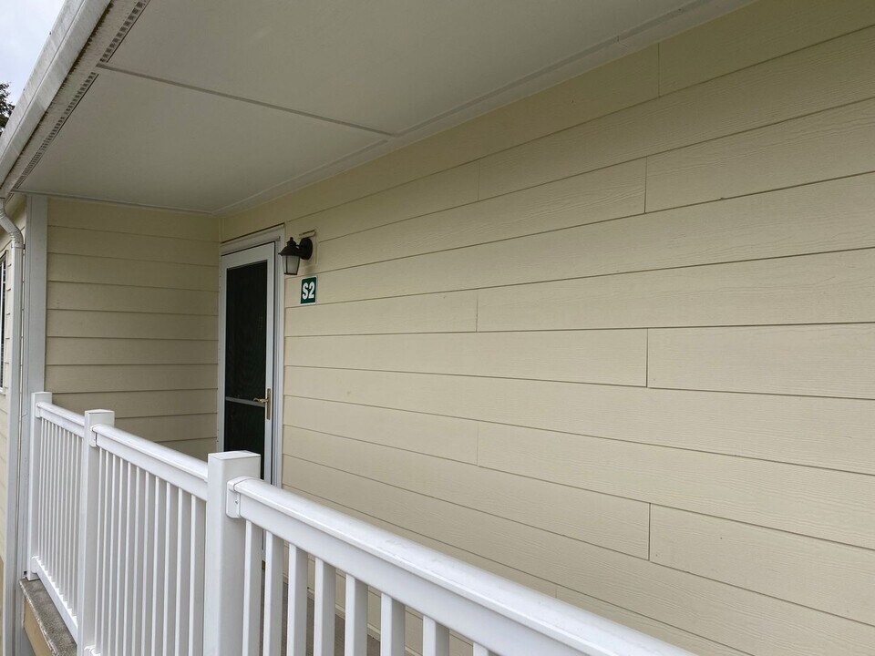 13216 NE Salmon Creek Ave in Vancouver, WA - Foto de edificio