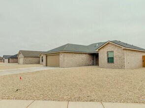 302 E 80th St in Lubbock, TX - Building Photo - Building Photo