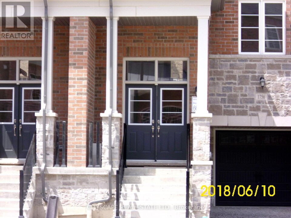 1756 Magenta Rd in Pickering, ON - Building Photo