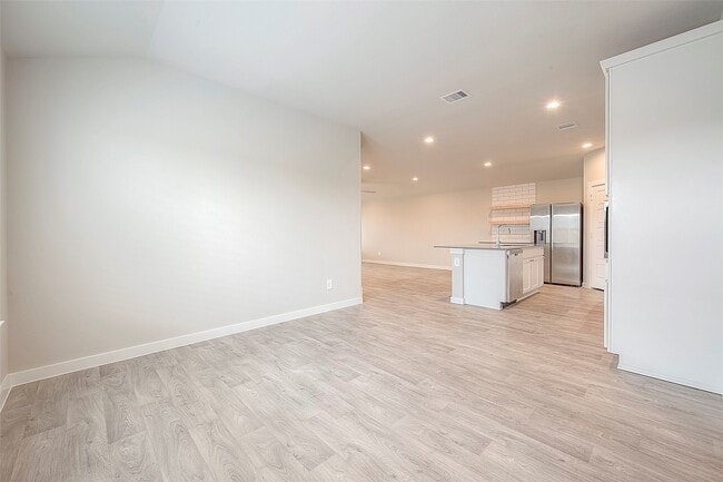 property at 2920 Gunnersbury Dr