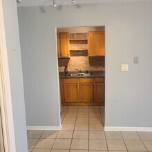 1019 N Boxwood Dr in Mount Prospect, IL - Building Photo - Building Photo