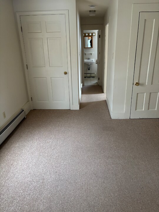 177 N Main St in Deerfield, MA - Building Photo